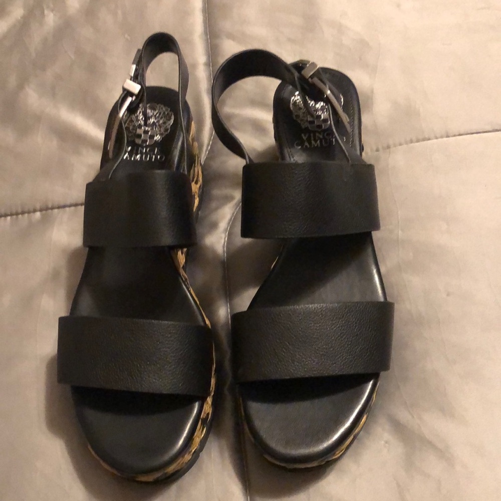 Black Vince camuto sandals never worn
